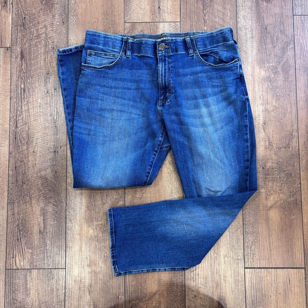 Lee Extreme Motion Jeans Straight Fit 38W 30L Blue Tapered Leg Elastic Waist
